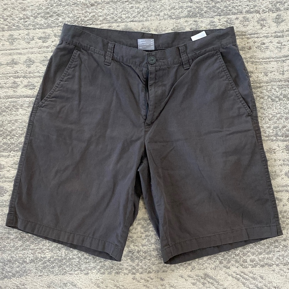 Men’s gray Columbia shorts